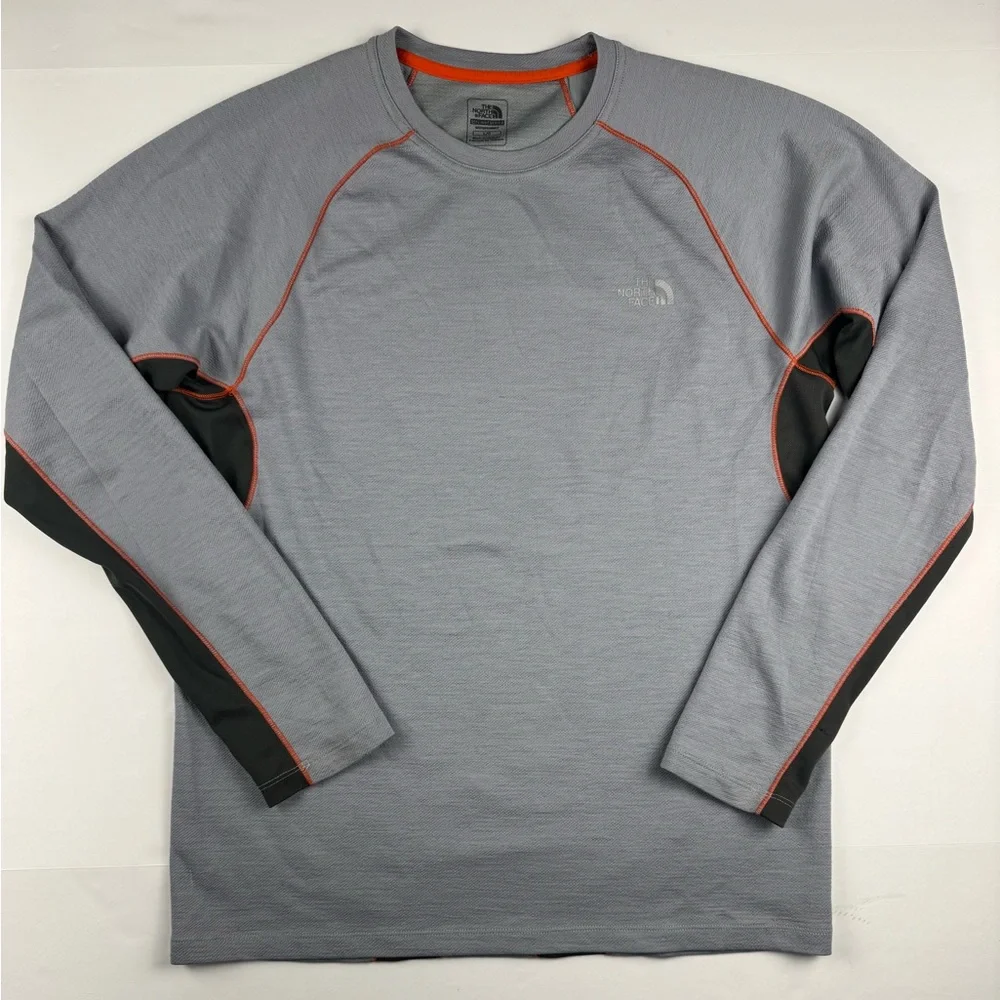 The North Face Men's Flight Series Light Gray and Black Long Sleeve Tee large
